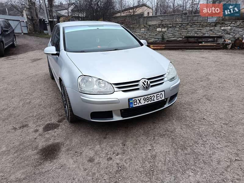 Хетчбек Volkswagen Golf 2005 в Кам'янець-Подільському