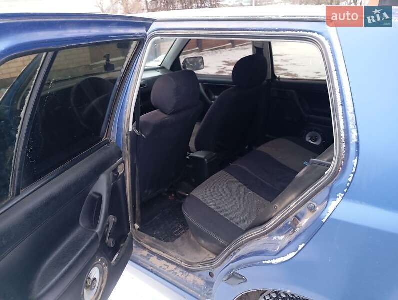 Хетчбек Volkswagen Golf 1996 в Горохові