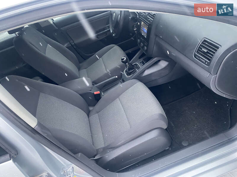 Універсал Volkswagen Golf 2009 в Любомлі