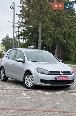 Хэтчбек Volkswagen Golf 2009 в Староконстантинове