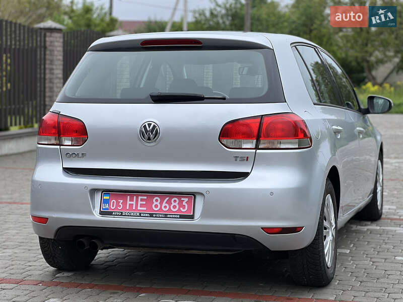 Хэтчбек Volkswagen Golf 2009 в Староконстантинове