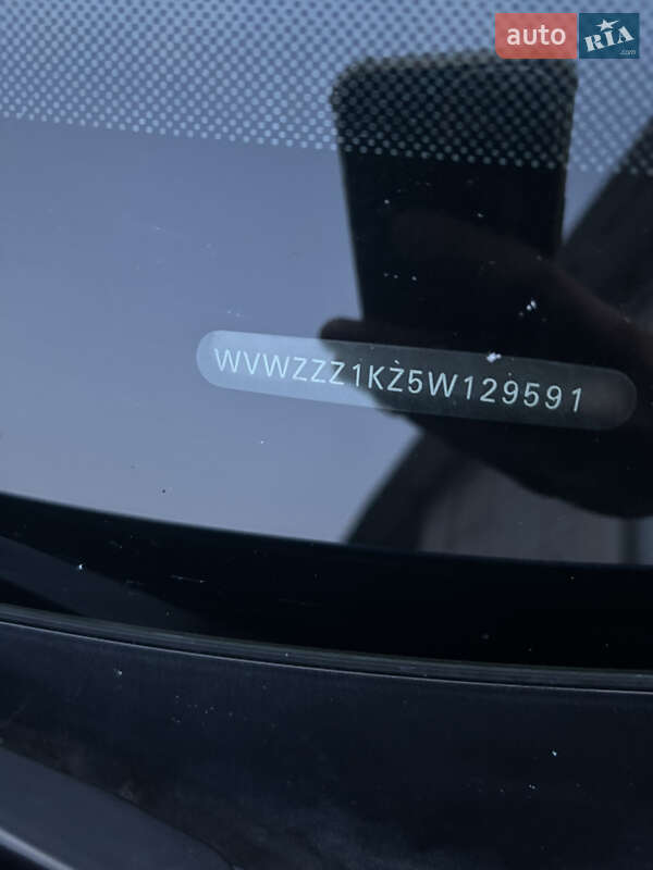 Хетчбек Volkswagen Golf 2004 в Гайсину