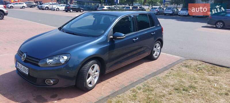 Хетчбек Volkswagen Golf 2011 в Стрию