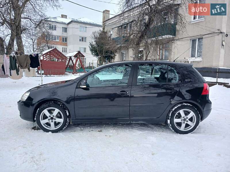 Хетчбек Volkswagen Golf 2006 в Тернополі