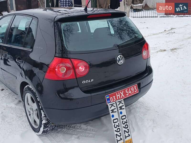 Хетчбек Volkswagen Golf 2006 в Тернополі