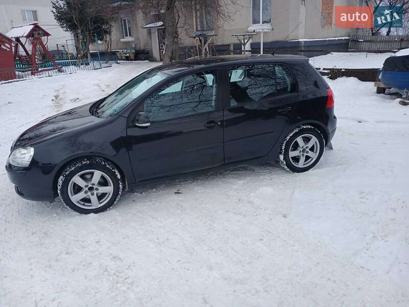Хетчбек Volkswagen Golf 2006 в Тернополі