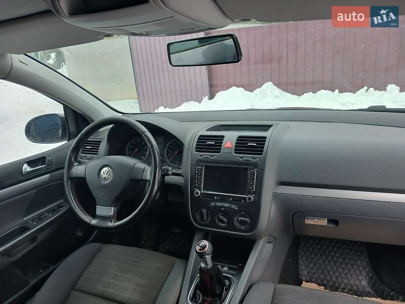 Хетчбек Volkswagen Golf 2006 в Тернополі