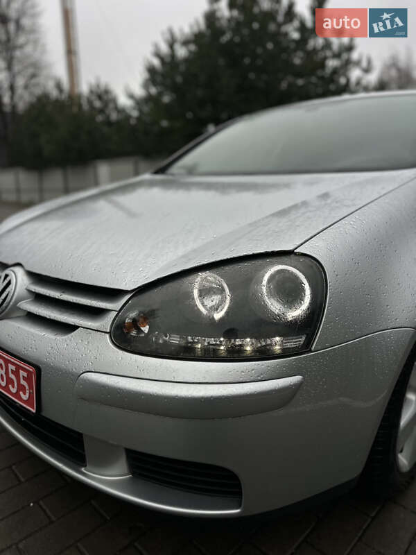 Хетчбек Volkswagen Golf 2006 в Луцьку