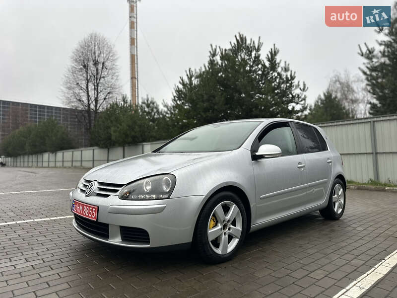 Хетчбек Volkswagen Golf 2006 в Луцьку