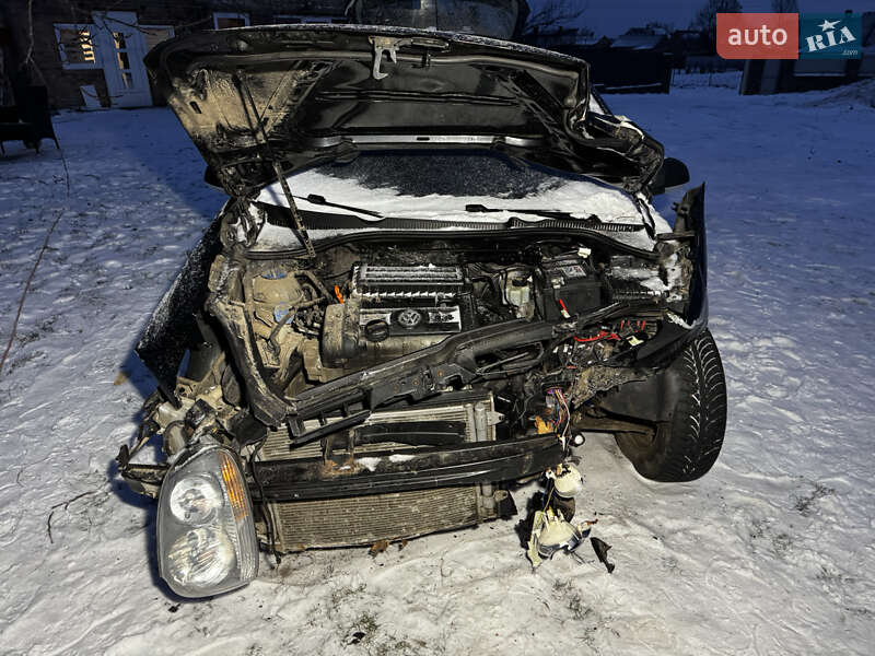 Хетчбек Volkswagen Golf 2008 в Луцьку