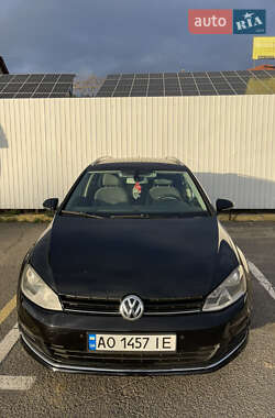 Універсал Volkswagen Golf 2015 в Ужгороді