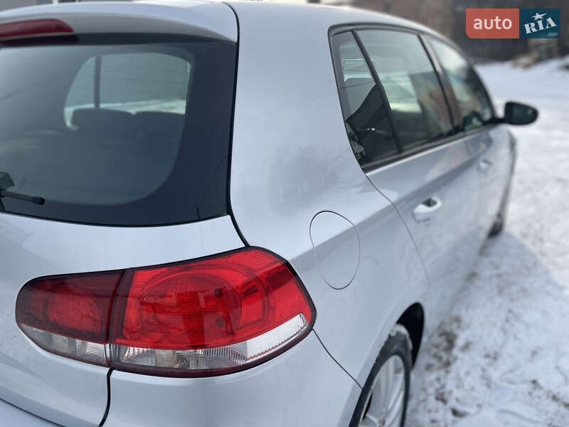 Хэтчбек Volkswagen Golf 2009 в Хмельницком