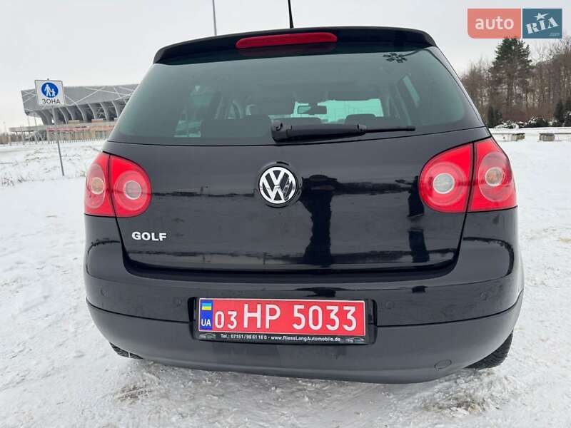 Хетчбек Volkswagen Golf 2008 в Львові