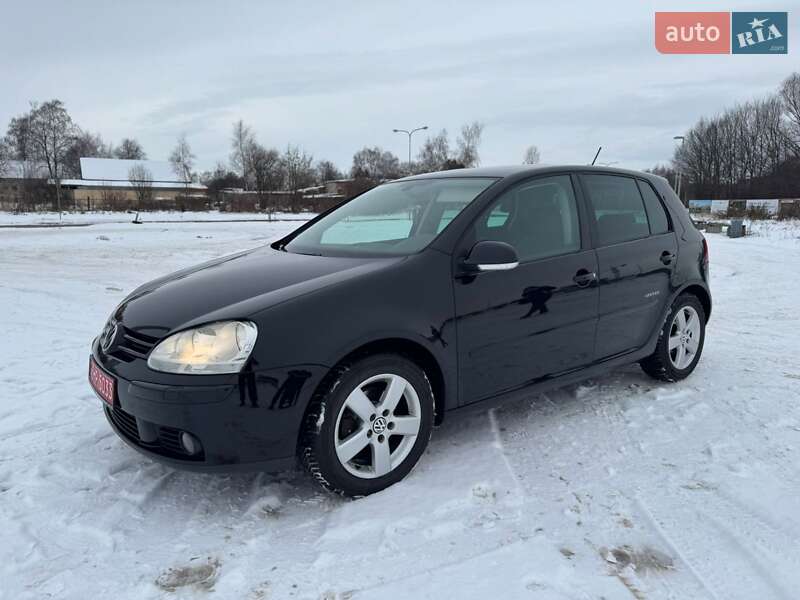Хетчбек Volkswagen Golf 2008 в Львові