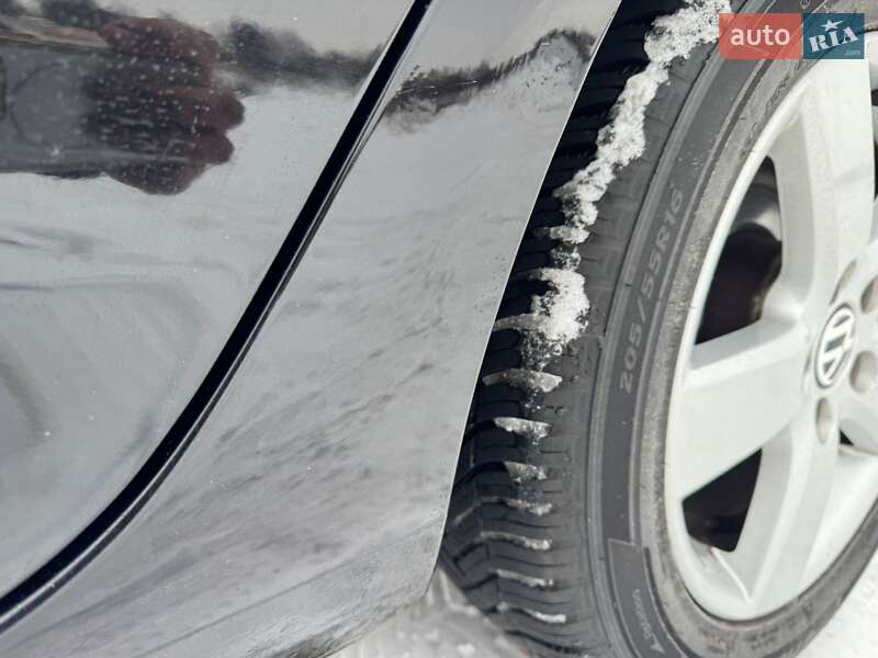 Хетчбек Volkswagen Golf 2008 в Львові