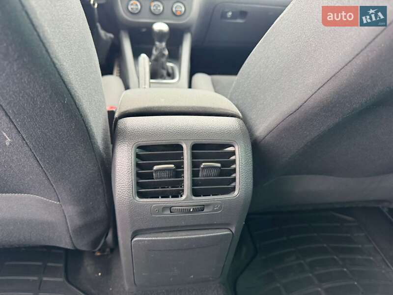 Хетчбек Volkswagen Golf 2008 в Львові