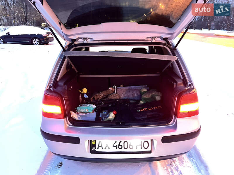 Хэтчбек Volkswagen Golf 1998 в Харькове