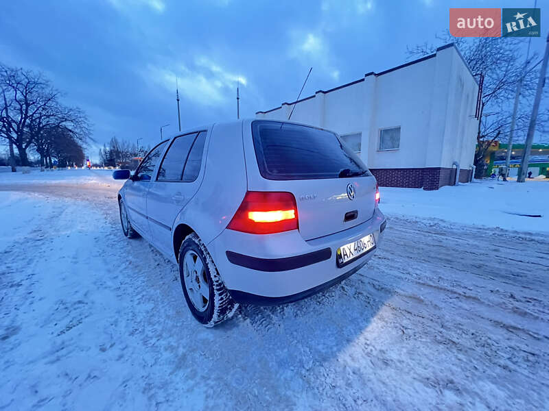 Хэтчбек Volkswagen Golf 1998 в Харькове