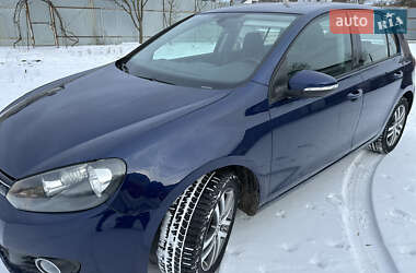 Хэтчбек Volkswagen Golf 2010 в Луцке