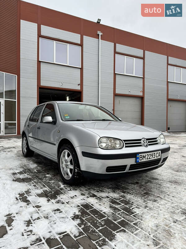 Volkswagen Golf 2000