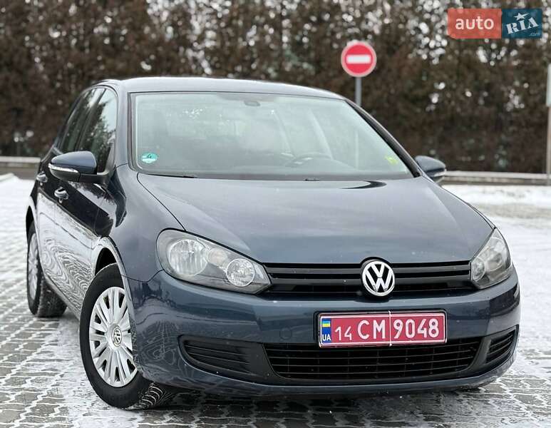 Хетчбек Volkswagen Golf 2010 в Вінниці