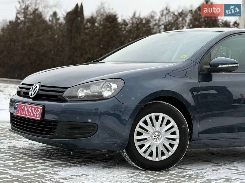 Хетчбек Volkswagen Golf 2010 в Вінниці