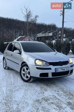 Хетчбек Volkswagen Golf 2004 в Полтаві