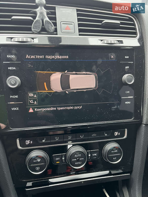 Универсал Volkswagen Golf 2017 в Львове