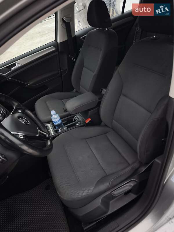 Універсал Volkswagen Golf 2014 в Львові