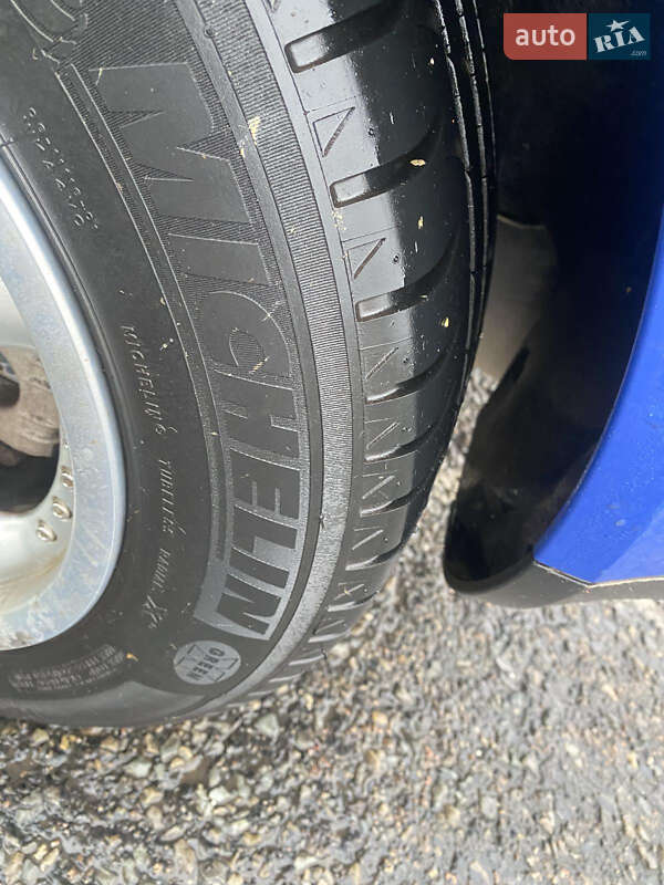 Хэтчбек Volkswagen Golf 2001 в Борщеве