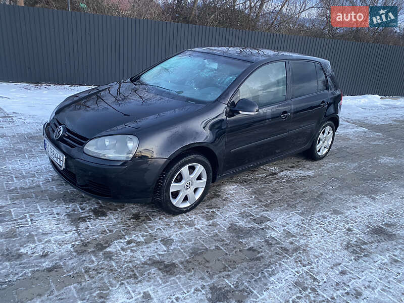 Volkswagen Golf 2004