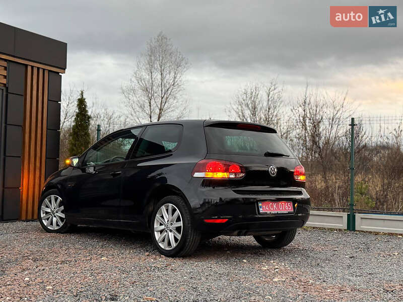 Хетчбек Volkswagen Golf 2010 в Дрогобичі