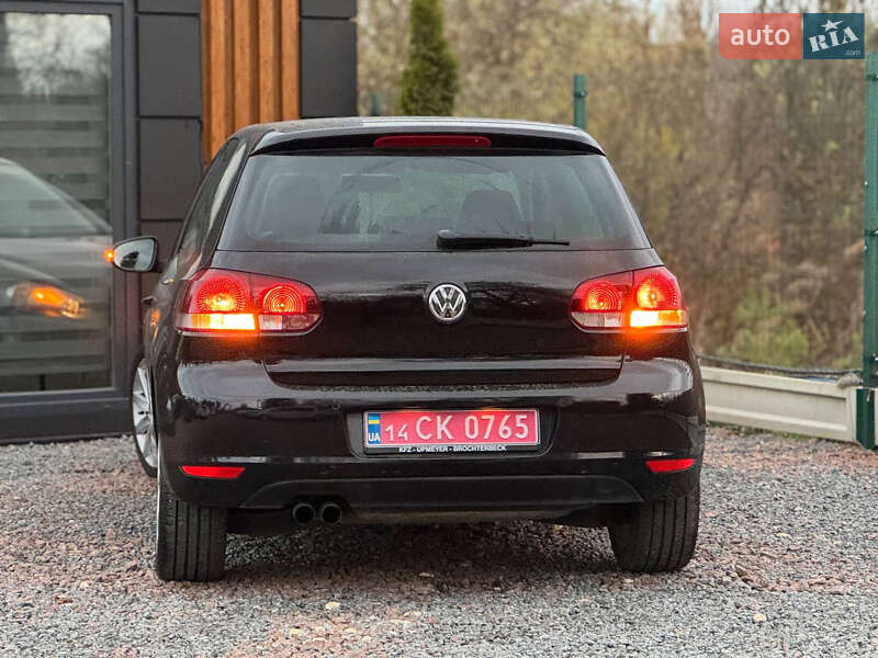 Хетчбек Volkswagen Golf 2010 в Дрогобичі