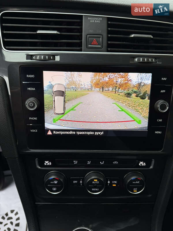 Універсал Volkswagen Golf 2018 в Хмельницькому