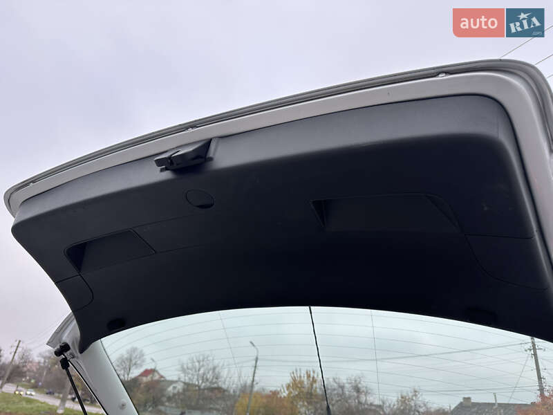 Хэтчбек Volkswagen Golf 2008 в Дунаевцах