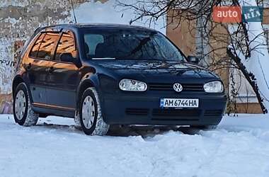 Хетчбек Volkswagen Golf 1998 в Коростені