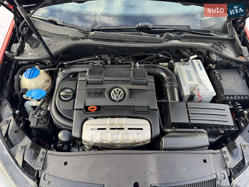 Хетчбек Volkswagen Golf 2009 в Луцьку