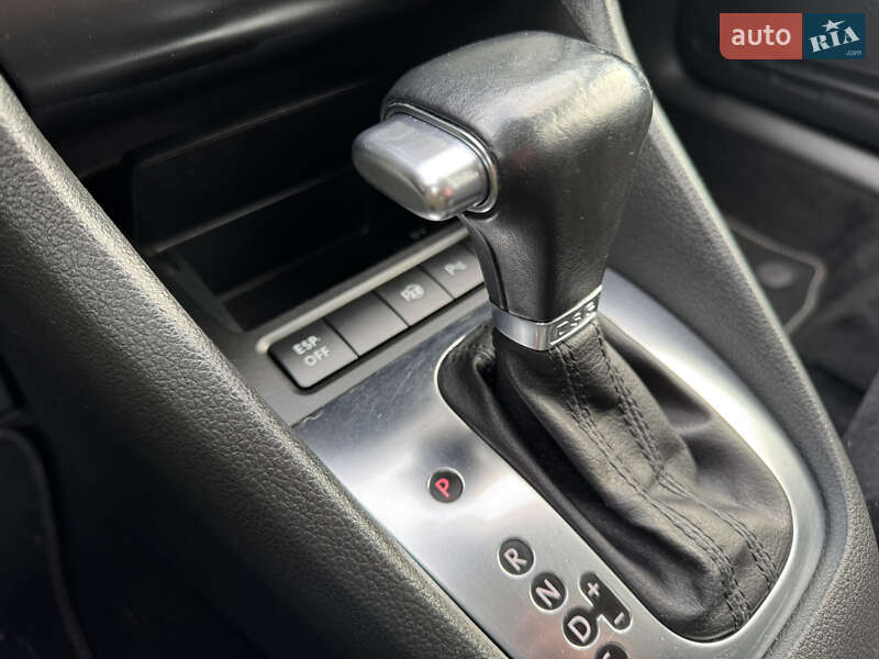 Хетчбек Volkswagen Golf 2009 в Луцьку