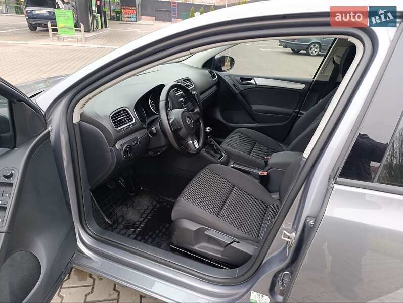 Хэтчбек Volkswagen Golf 2012 в Черкассах