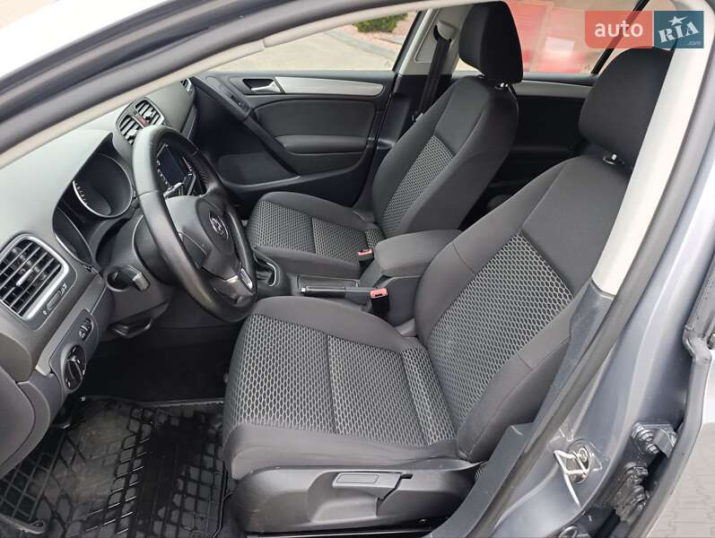 Хэтчбек Volkswagen Golf 2012 в Черкассах