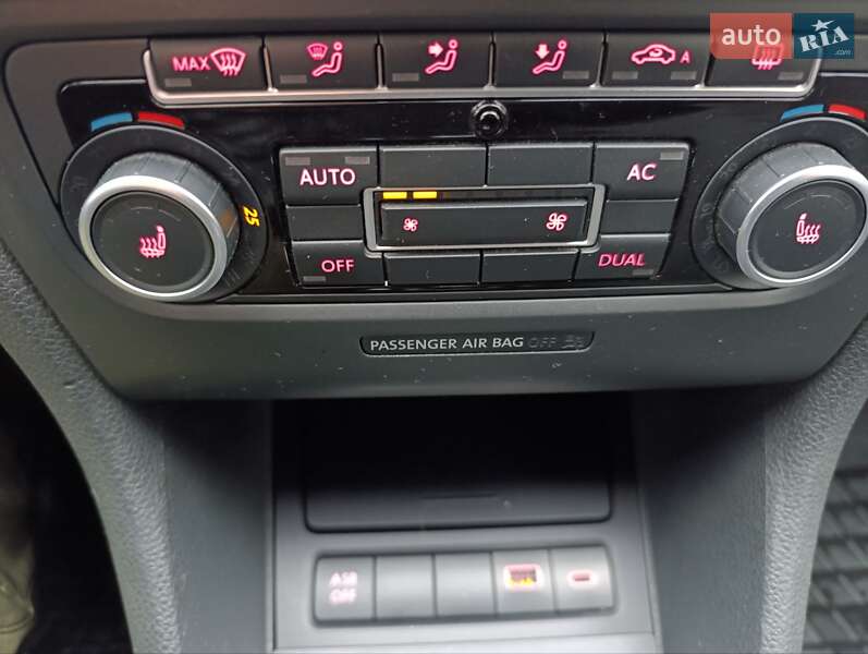 Хэтчбек Volkswagen Golf 2012 в Черкассах