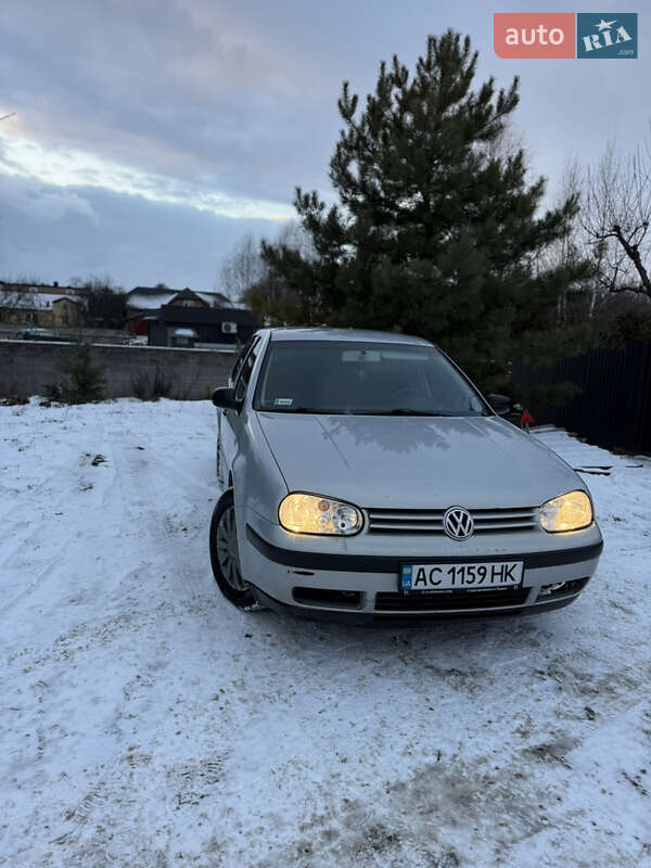 Volkswagen Golf 2000