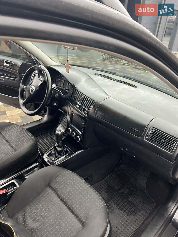 Универсал Volkswagen Golf 2000 в Полтаве