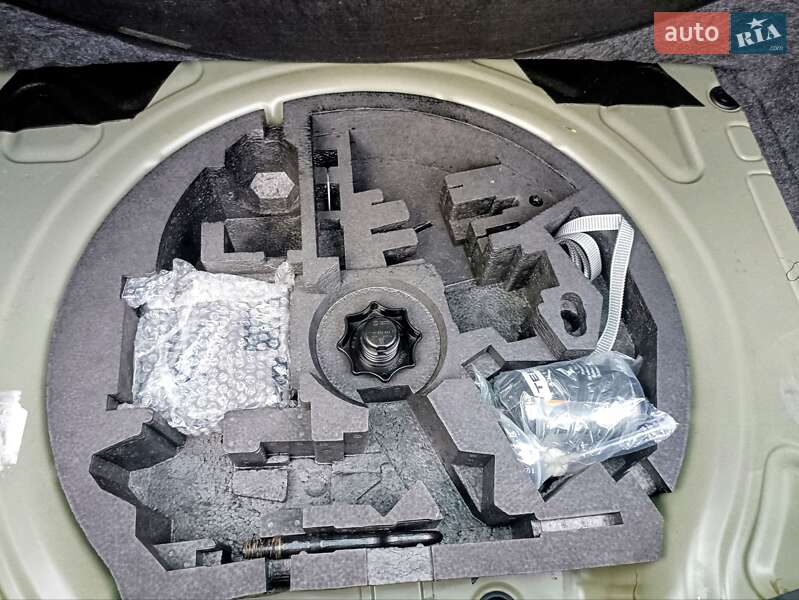 Хэтчбек Volkswagen Golf 2009 в Дубно