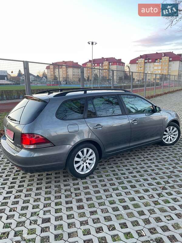 Универсал Volkswagen Golf 2013 в Мукачево