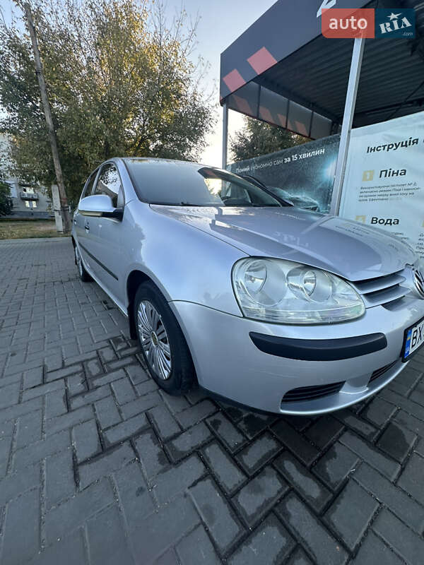 Хэтчбек Volkswagen Golf 2004 в Бердичеве