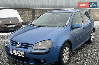 Хэтчбек Volkswagen Golf 2004 в Черновцах