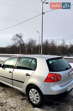 Хэтчбек Volkswagen Golf 2003 в Полтаве