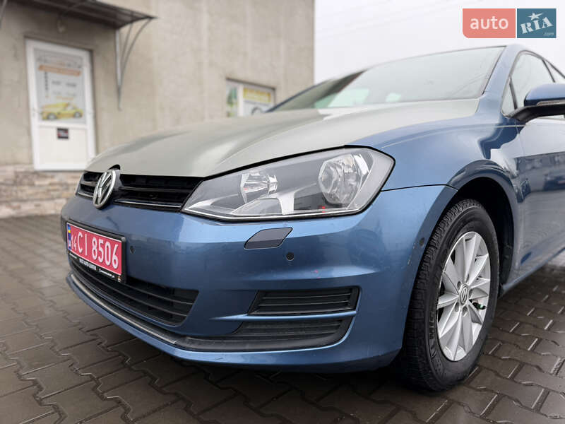 Хэтчбек Volkswagen Golf 2015 в Луцке