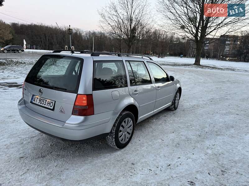 Универсал Volkswagen Golf 2003 в Ровно